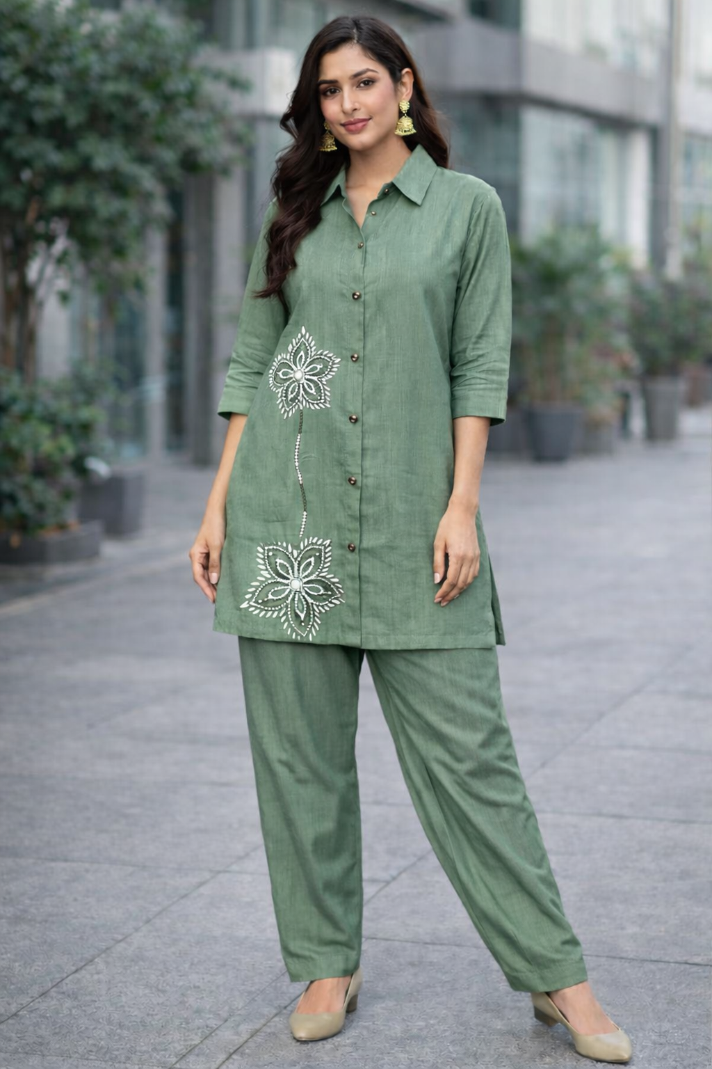 Ashnaina Vertical Silk 2-Piece Collar Kurta Set
